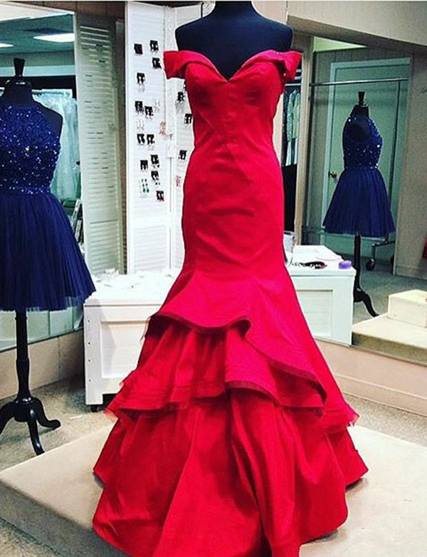 Elegant Mermaid Off The Shoulder Tiered Ruffled Long Women Red Satin Prom/evening Dresses